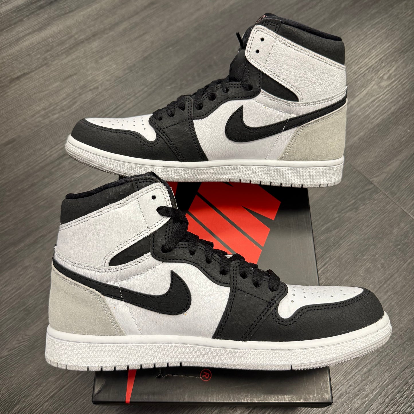 Jordan 1 Retro Bleached Coral U9.5