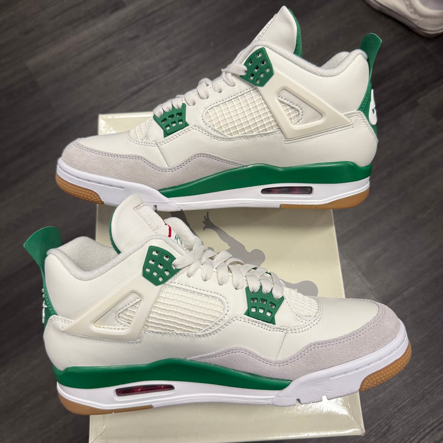 Jordan 4 SB Pine Green U9