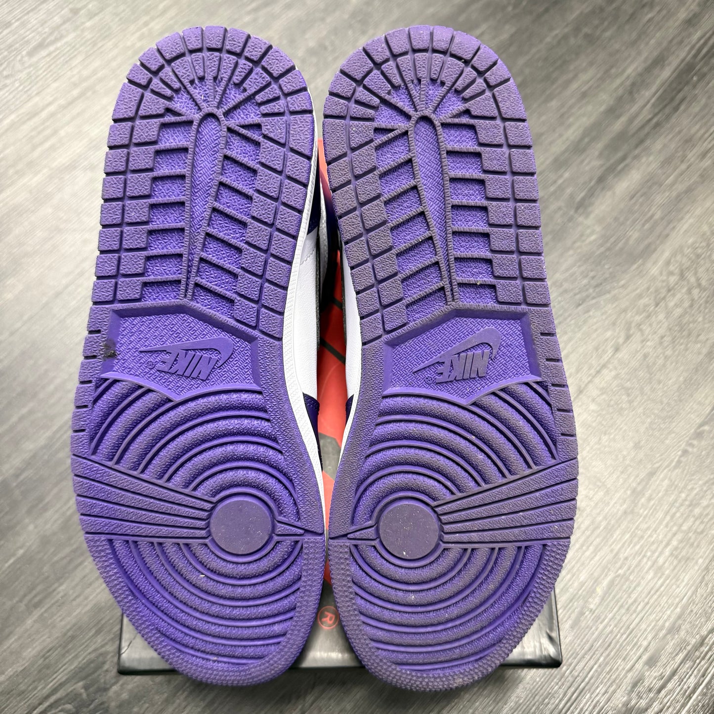 Jordan 1 Retro High Court Purple White U9.5