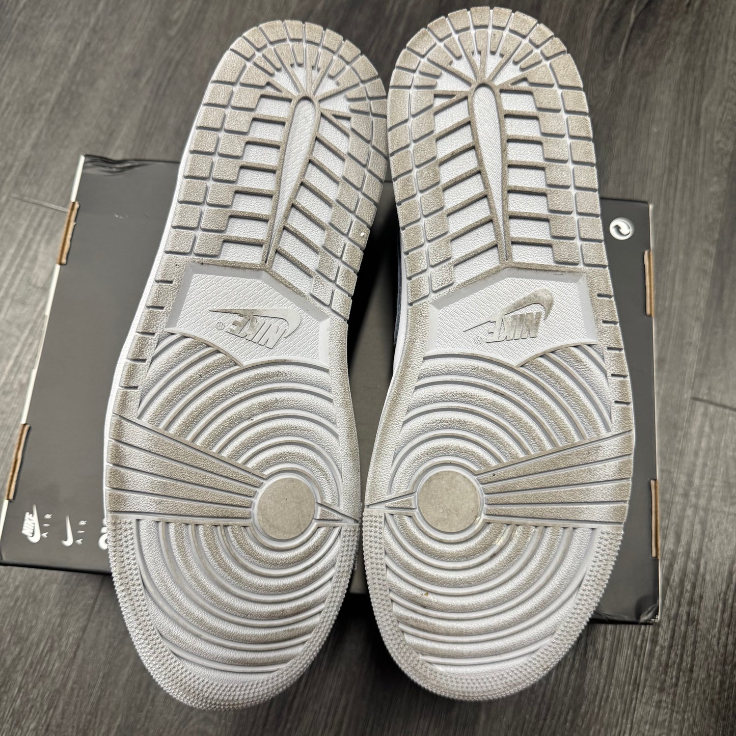 Jordan 1 Retro Low OG Barons U