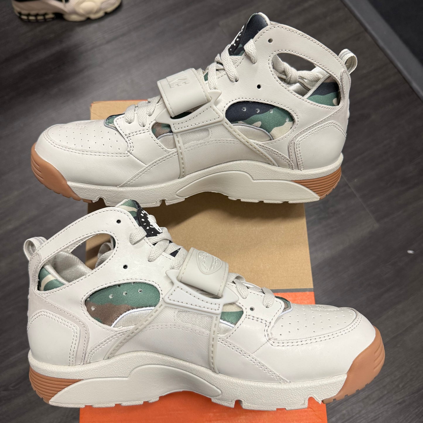 Nike Air Trainer Huarache Corteiz Light Bone U