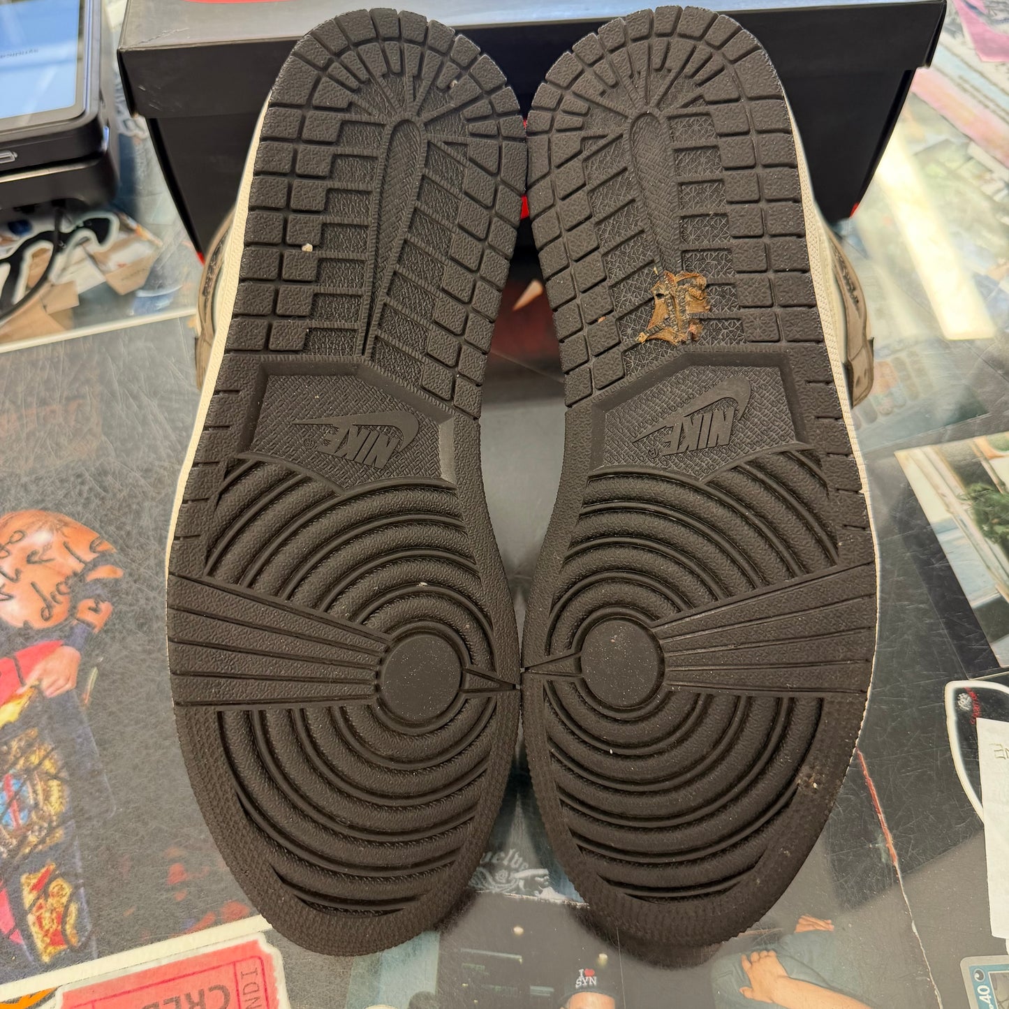 Jordan 1 Retro Dark Mocha U8