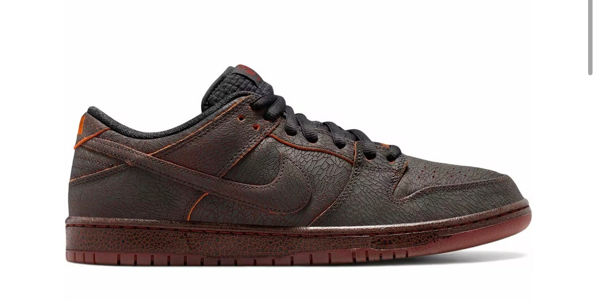 Nike Dunk SB Low Krampus Nike SB Krampus Dunks 2025 HV1668-001 | SneakerNews.com main image 2