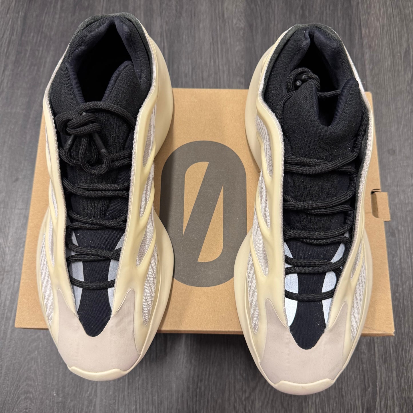 Adidas Yeezy 700 V3 Azael U
