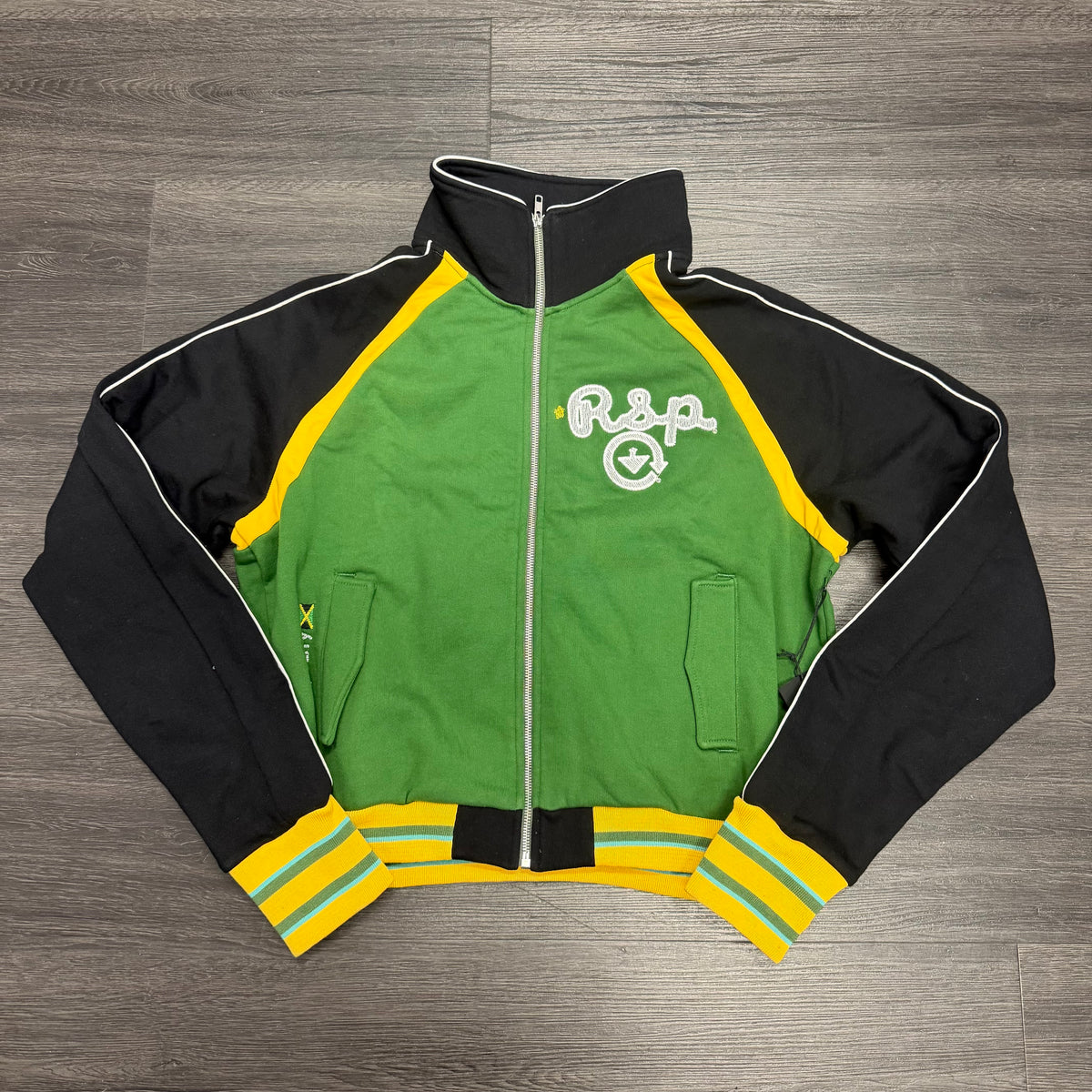 Raspberry Zip Up