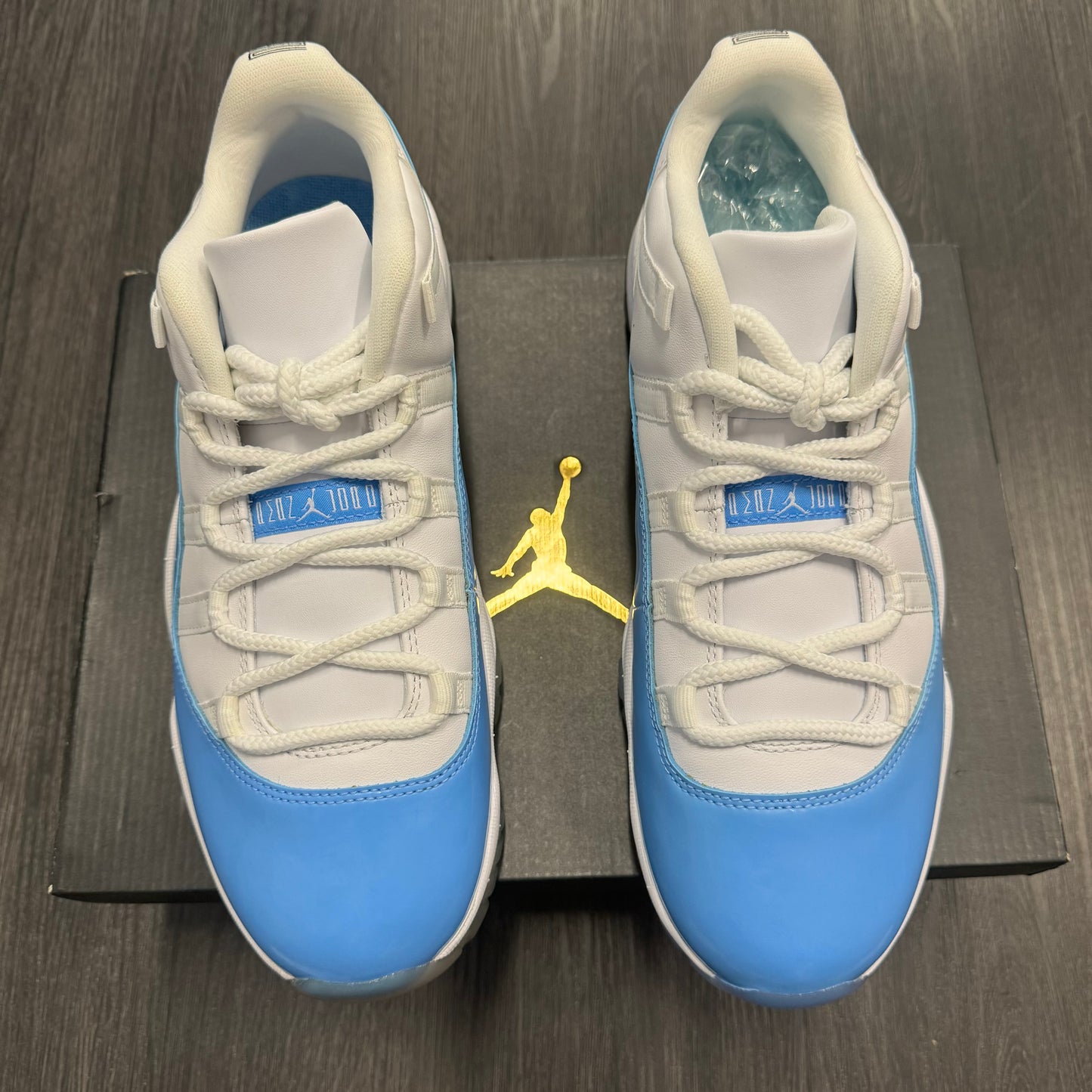 Jordan 11 Retro Low University Blue 2017 UNC