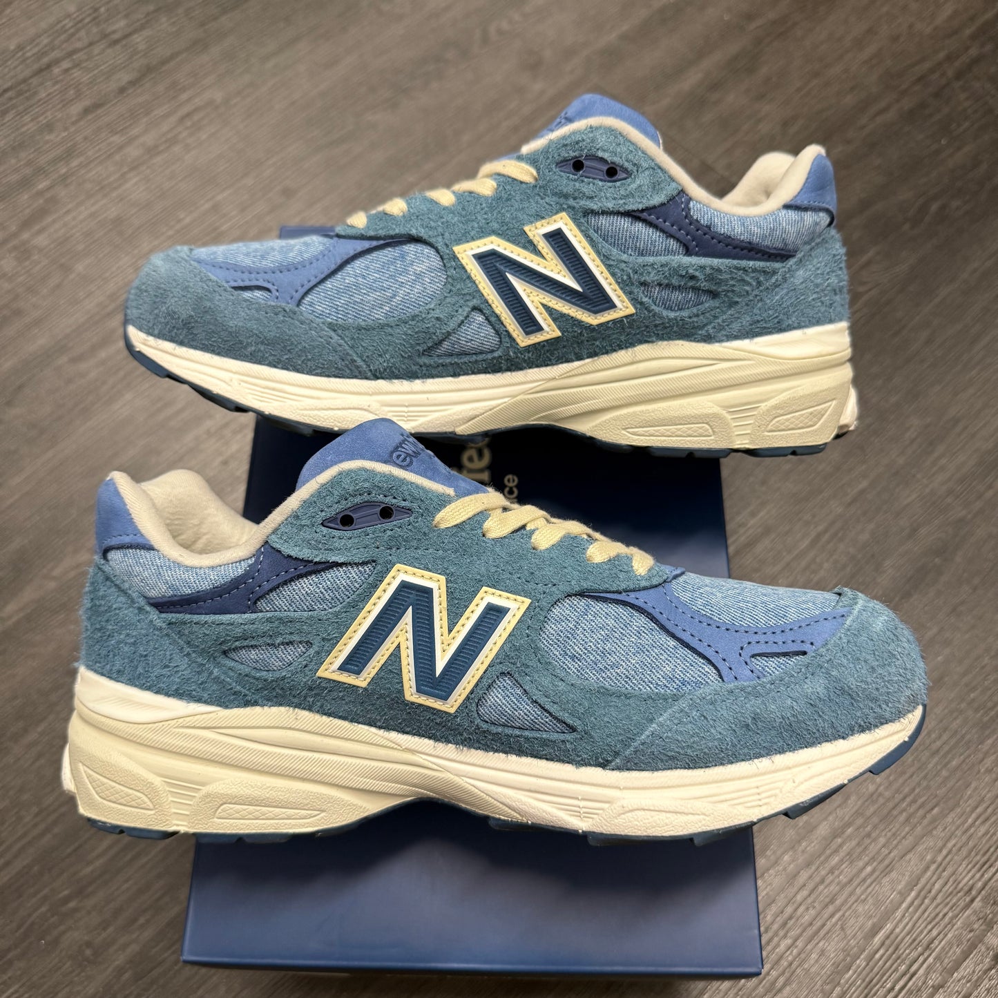 New Balance 990v3 MiUSA Levis Denim U7.5