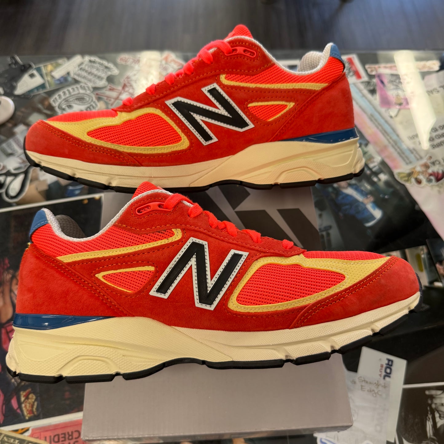 New Balance 990v4 MiUSA Urgent Red Maize