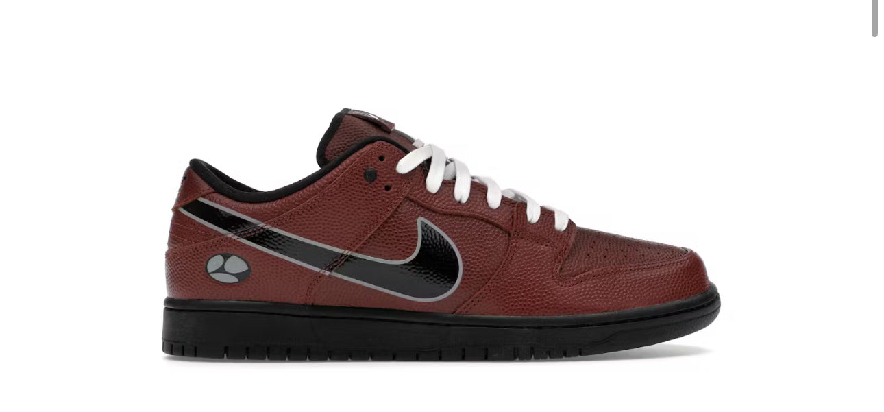Nike SB Dunk Low Limosine Skateboards