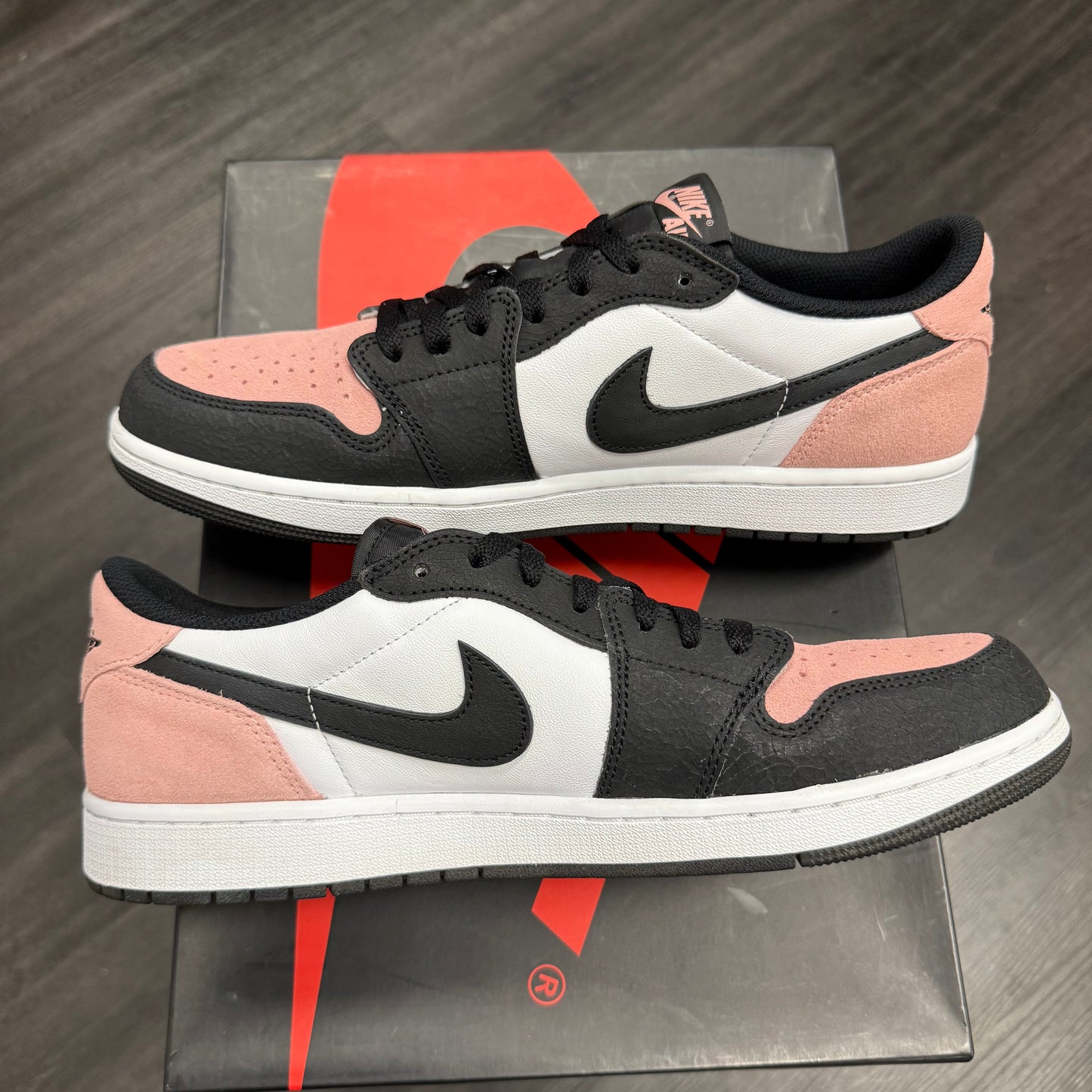 Jordan 1 Retro Low Bleached Coral U