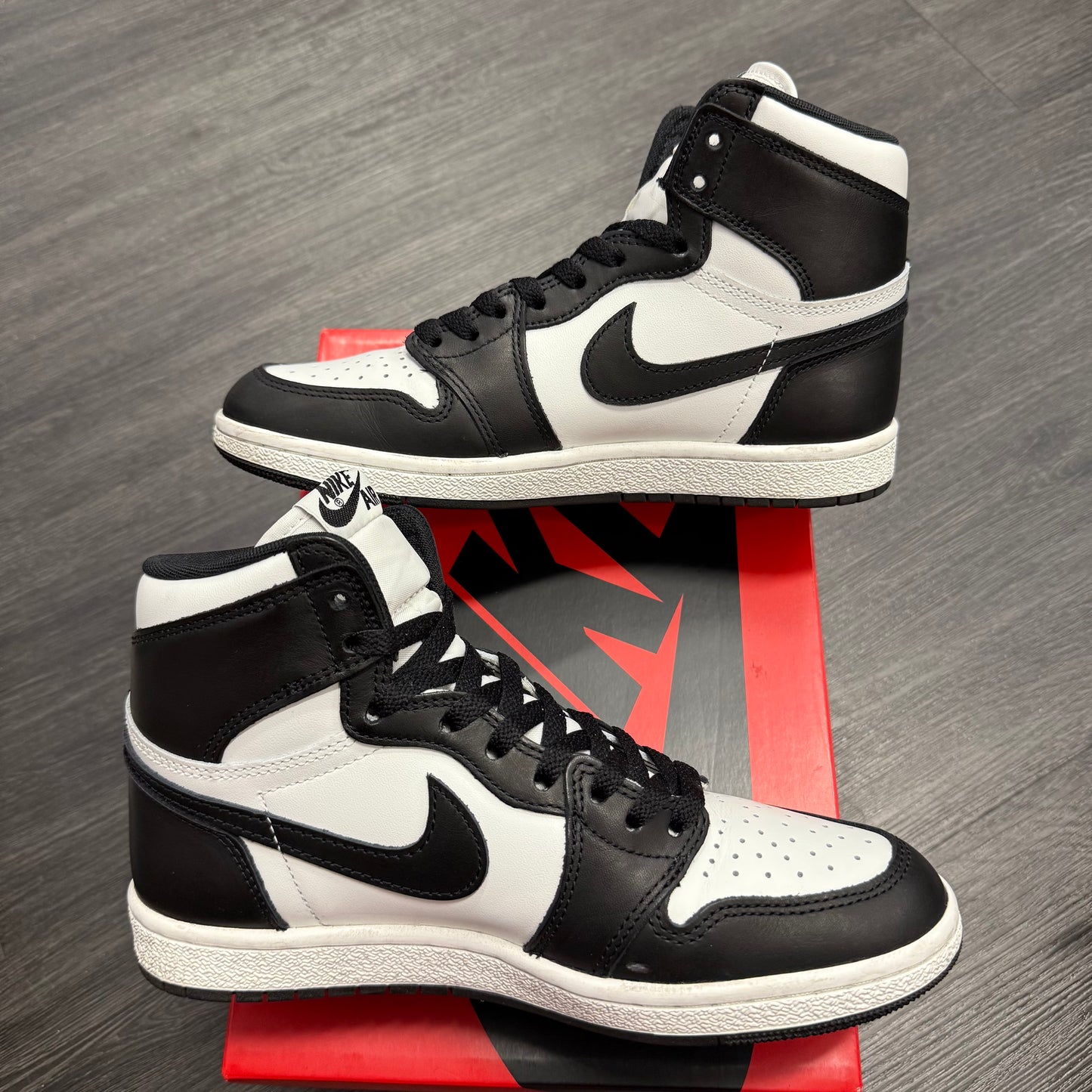 Jordan 1 Retro 85 Black White U”