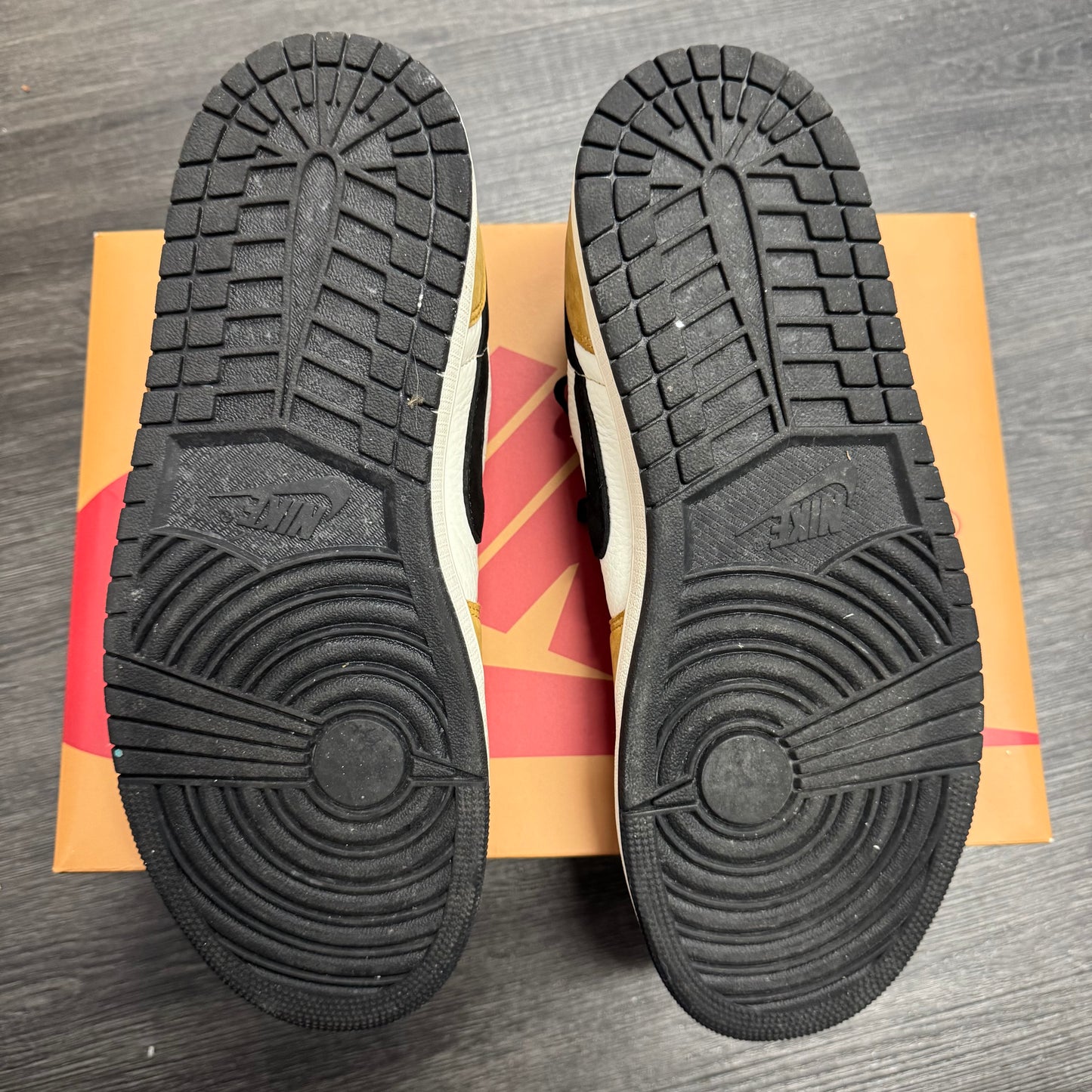 Jordan 1 Low OG Rookie of the Year