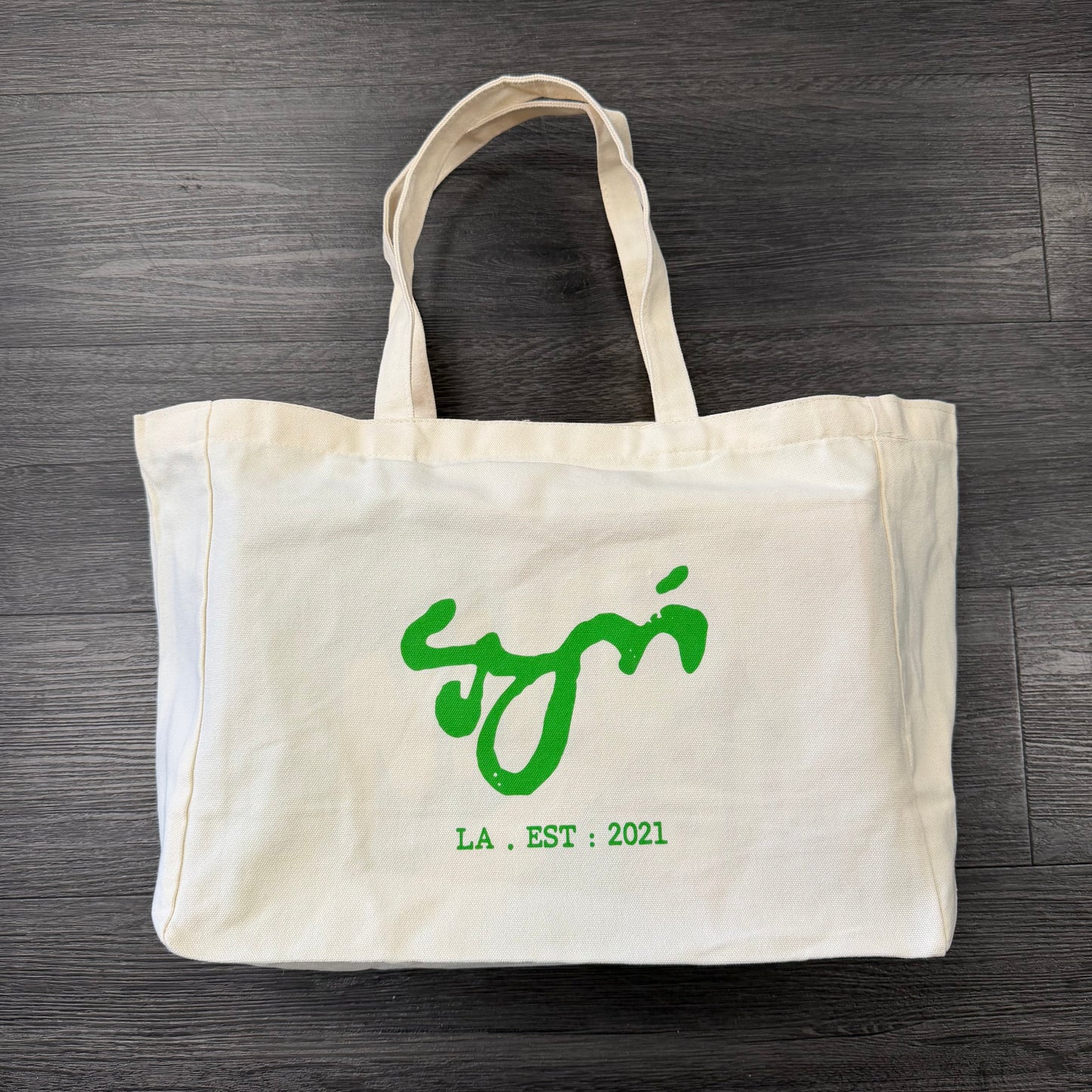 Syndi Single Sneaker Tote