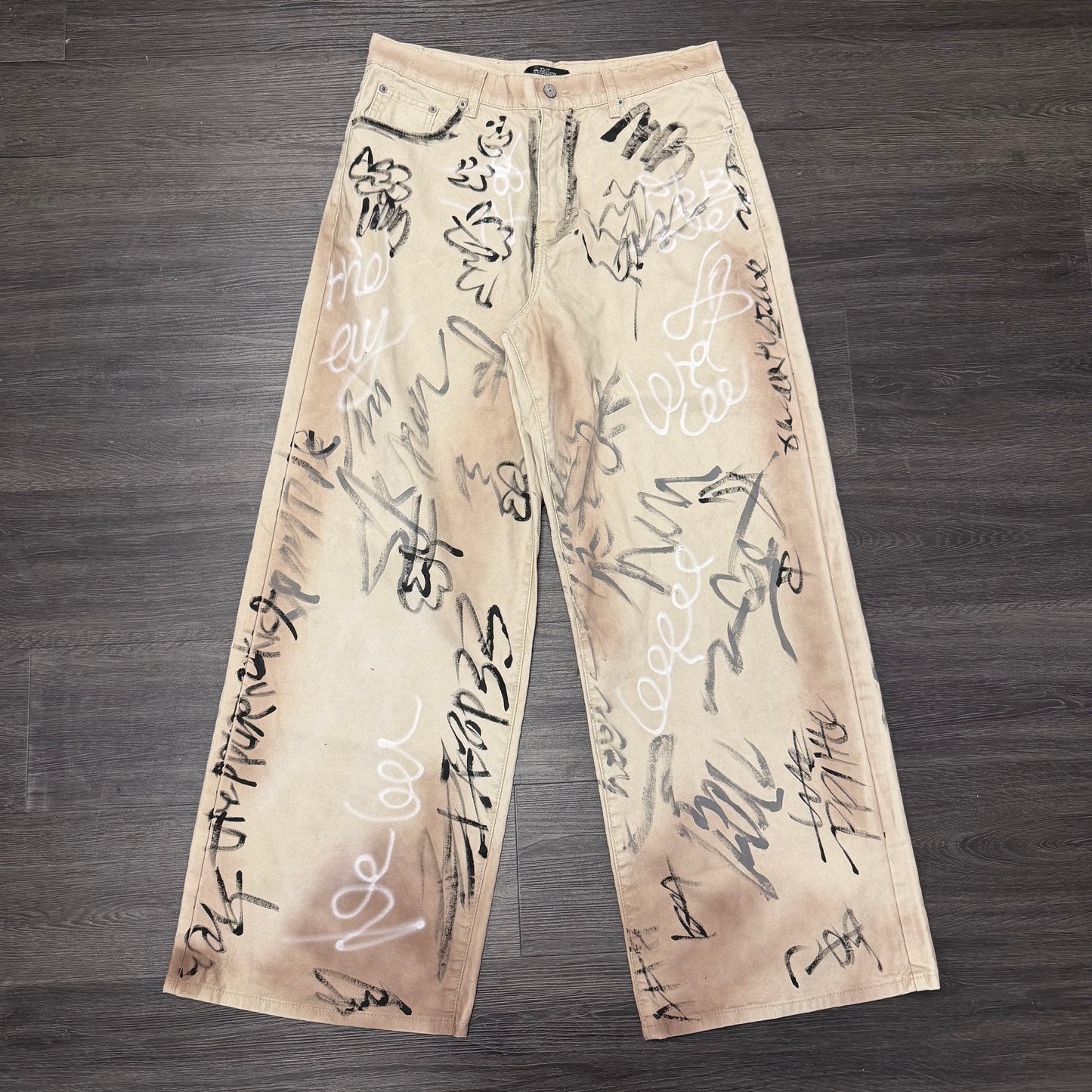 Happy Memories Hmdd Grafitti Chinos