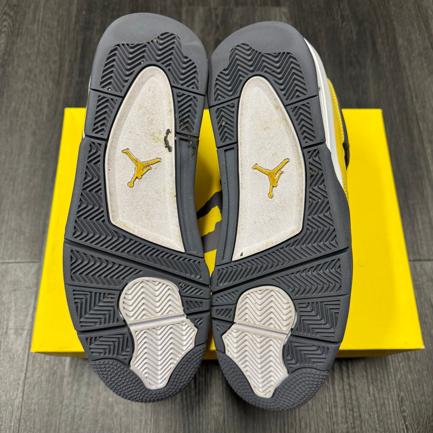 Jordan 4 Retro Lightning 2021 U