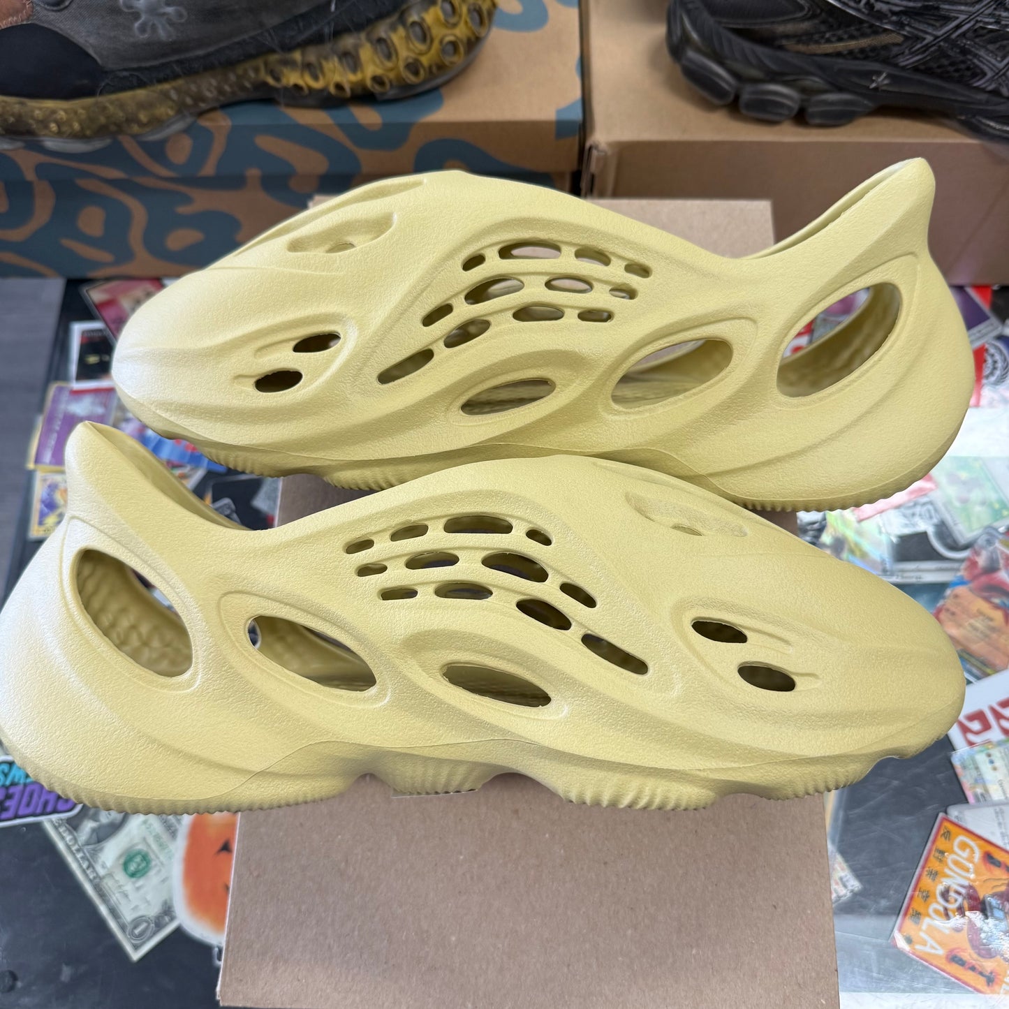 Adidas Yeezy Foam Rnnr Sulfur