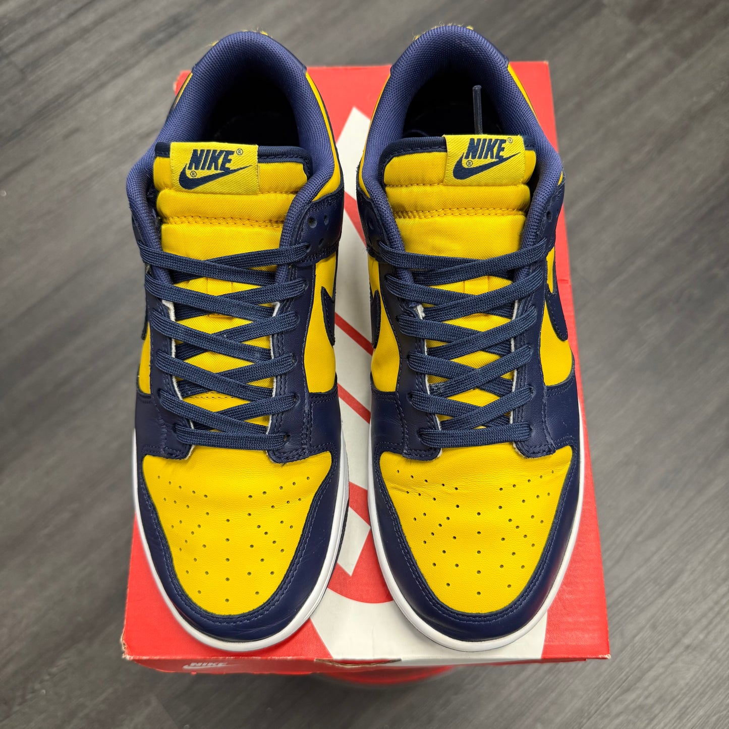 Nike Dunk Low Michigan 2021 U9.5