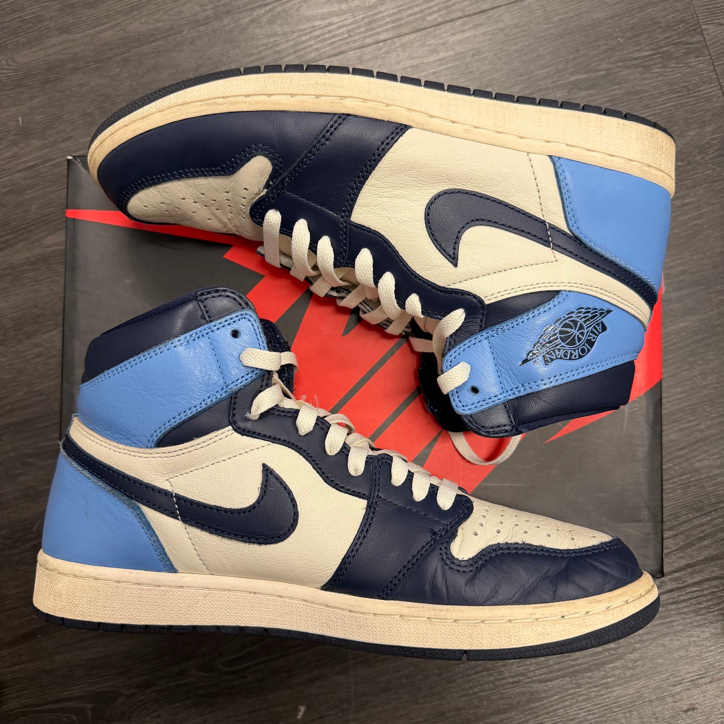 Jordan 1 Retro Obsidian
