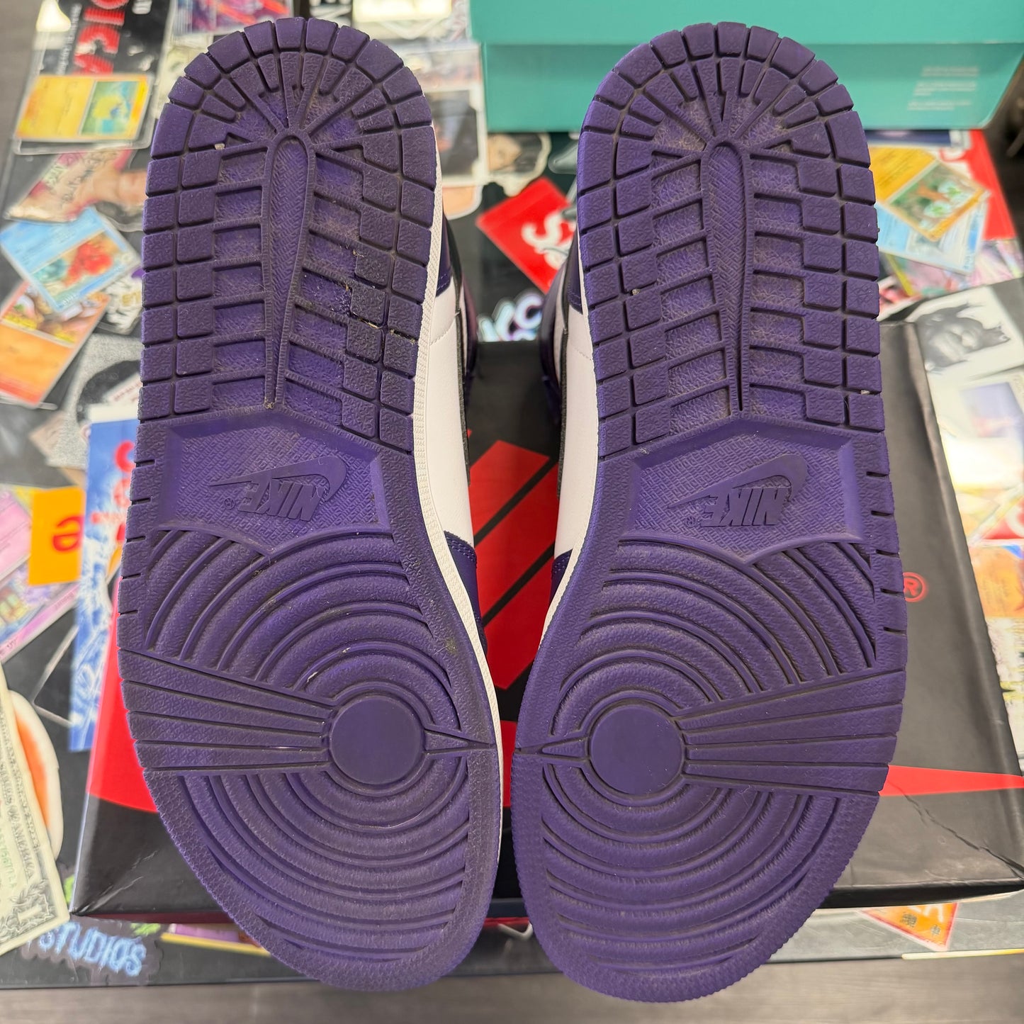 Jordan 1 Retro High Court Purple White U11