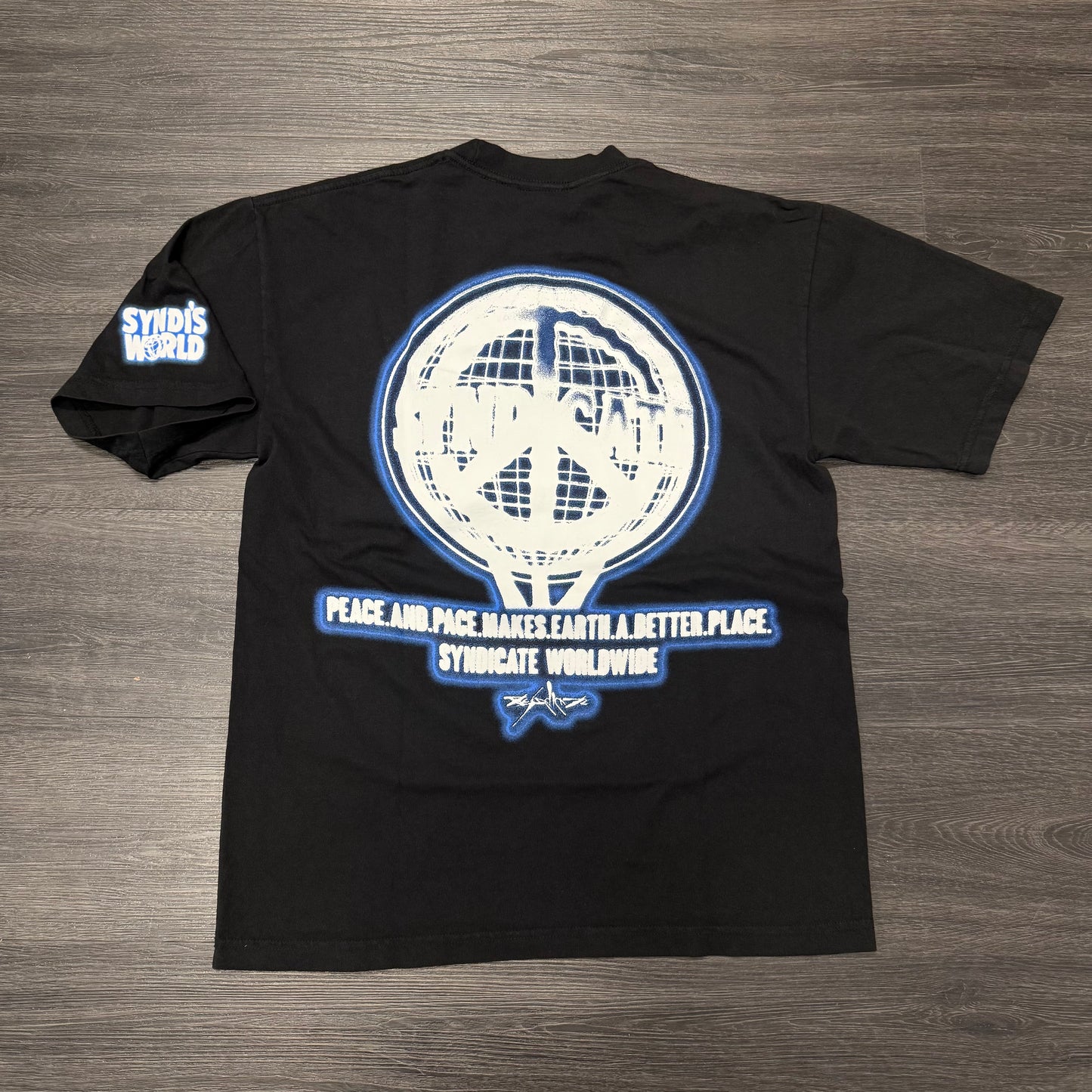 Syndi Syndi's World Museum Tee