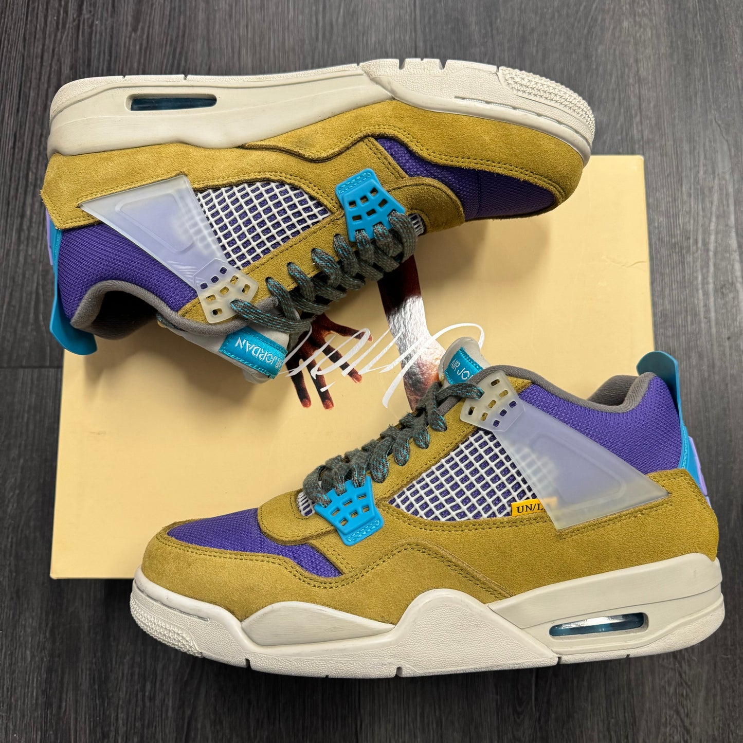 Jordan 4 Retro Union Desert Moss U