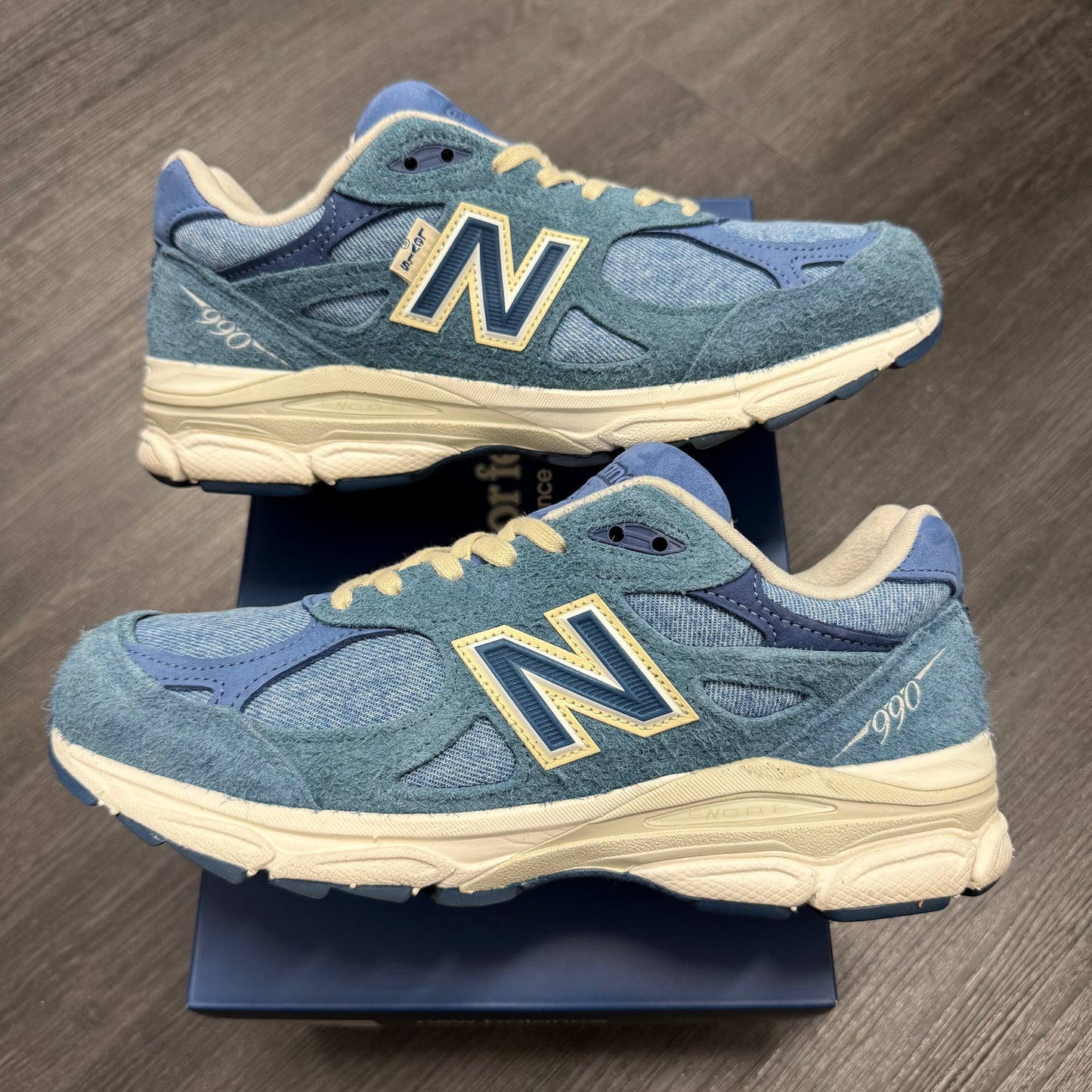 New Balance 990v3 MiUSA Levis Denim U7.5