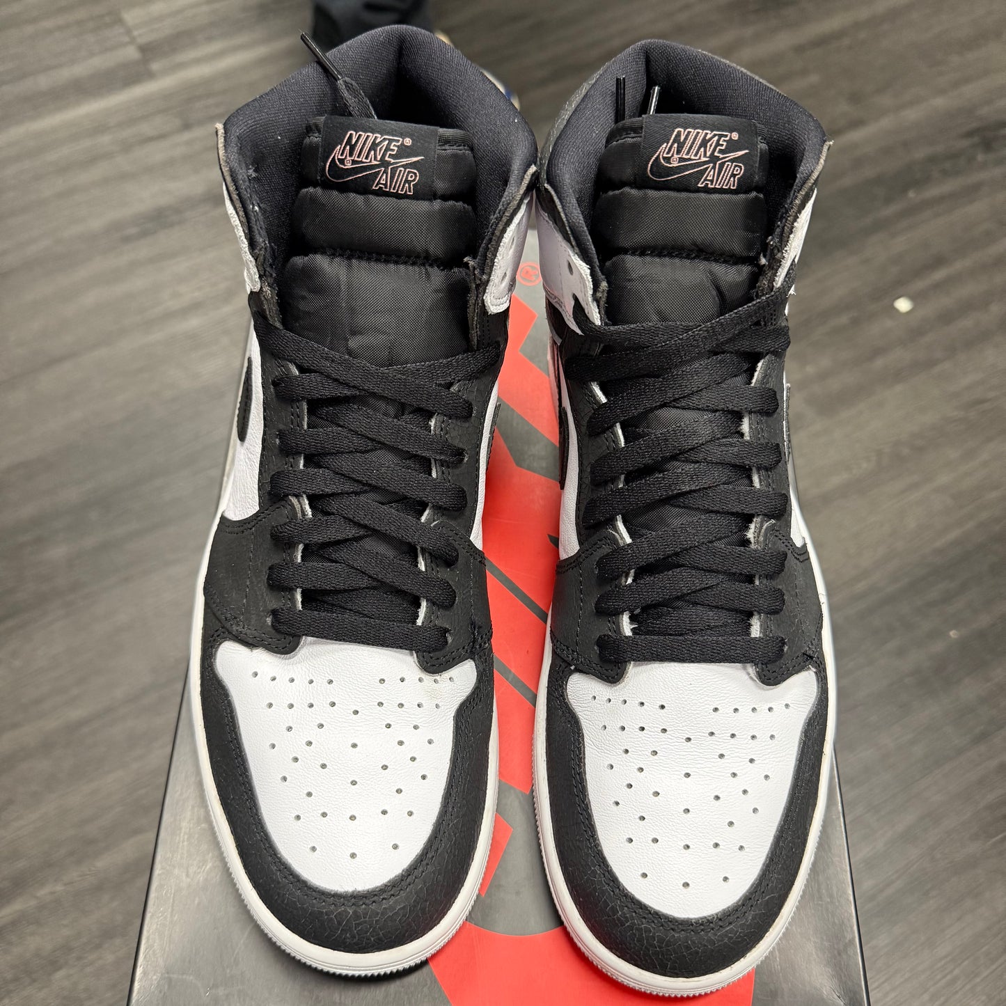 Jordan 1 Retro Bleached Coral U10.5