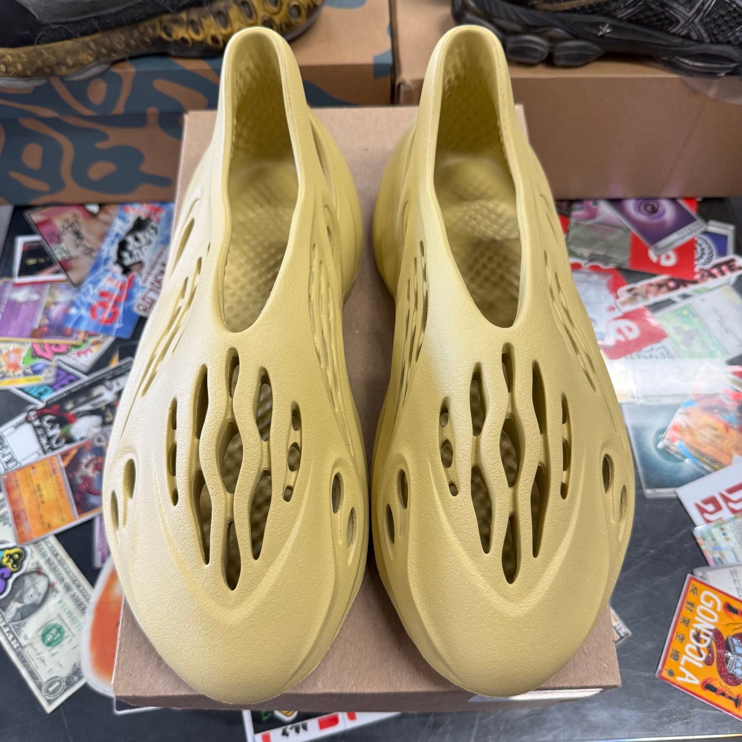 Adidas Yeezy Foam Rnnr Sulfur