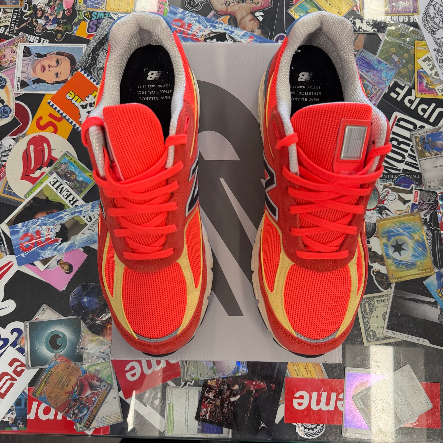 New Balance 990v4 MiUSA Urgent Red Maize U11