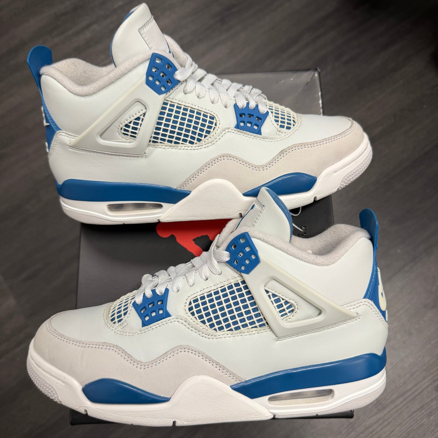 Jordan 4 Retro Military Blue 2024 U8