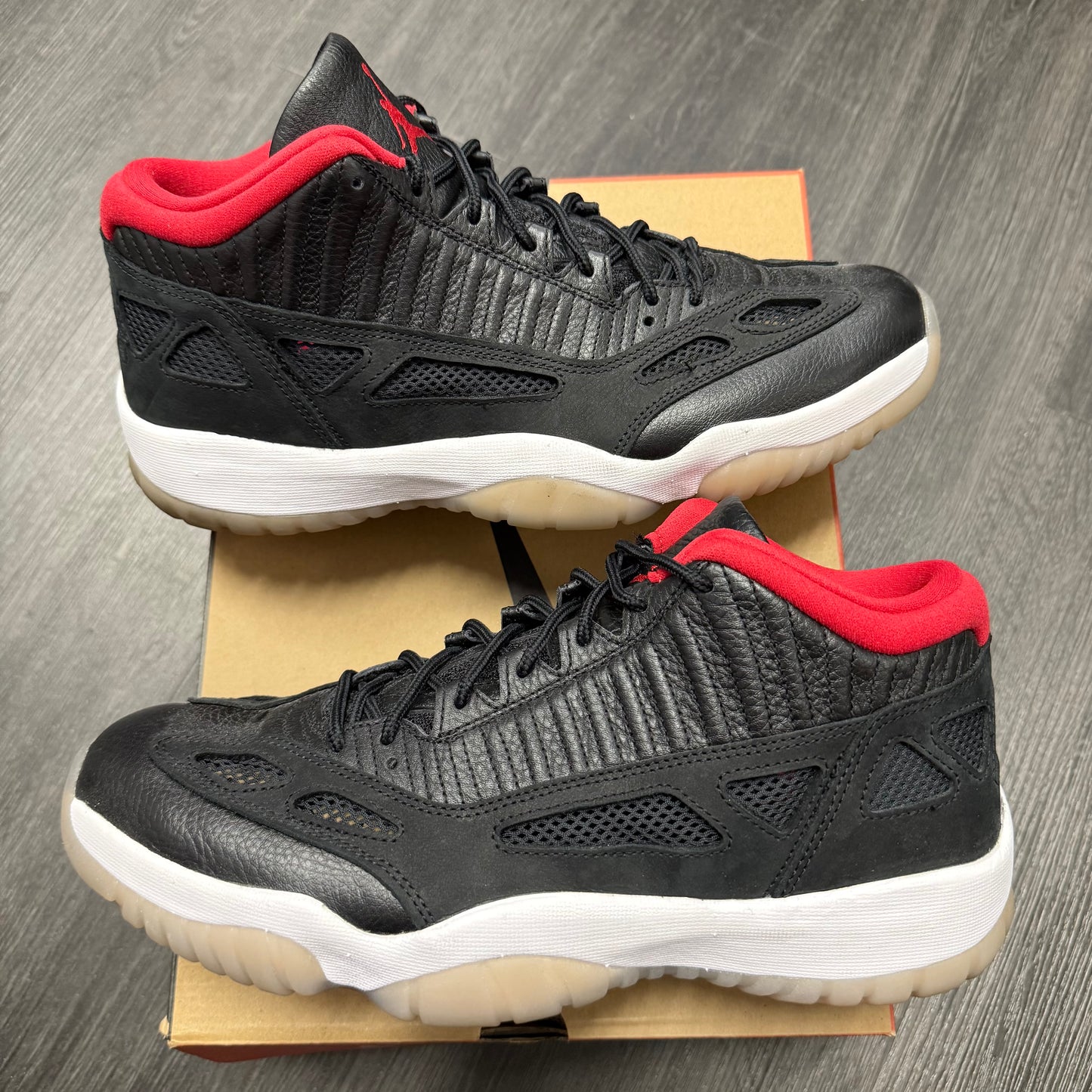 Jordan 11 Retro Low IE Bred (2021)