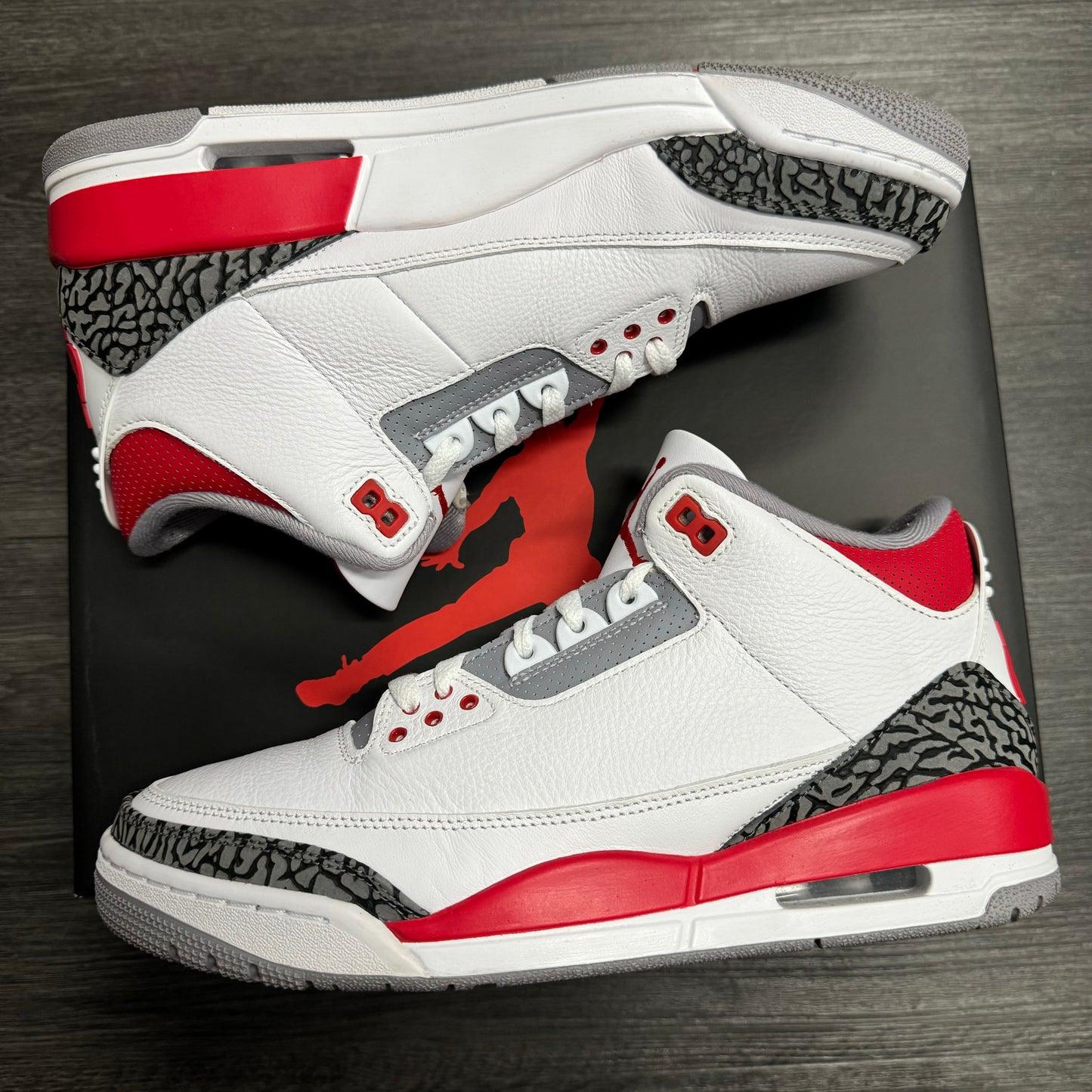 Jordan 3 Retro Fire Red 2022 U