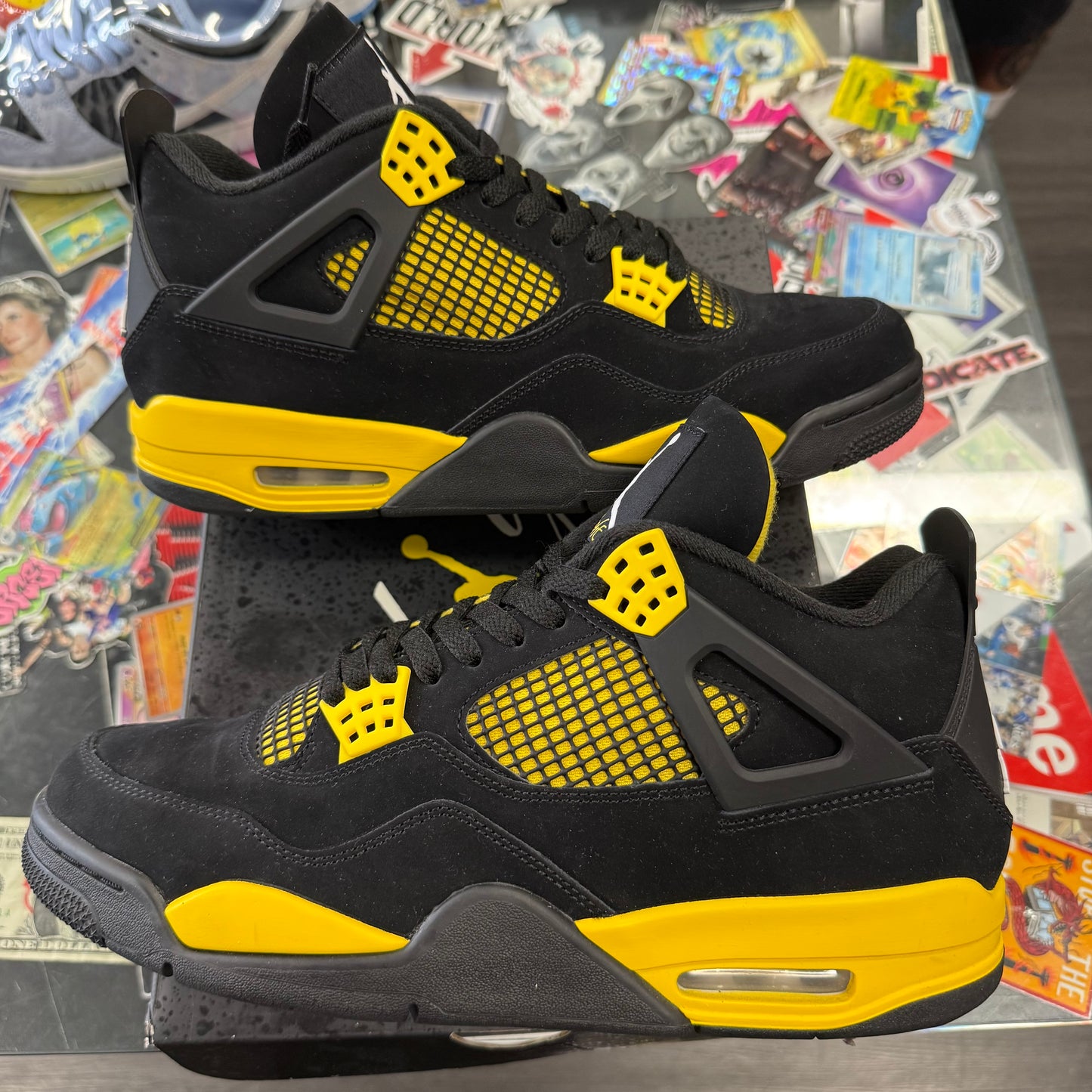 Jordan 4 Retro Thunder U11