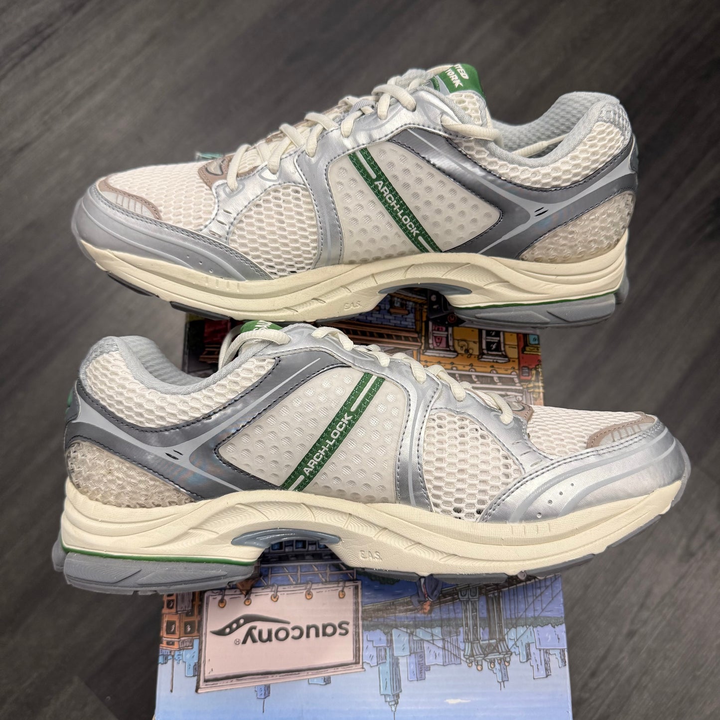 Saucony ProGrid Triumph 4 Minted NY