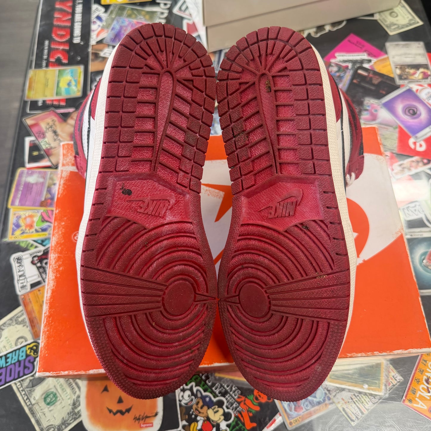Jordan 1 Retro High Lost And Found U8.5