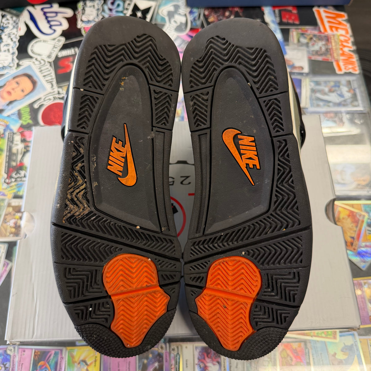 Jordan 4 Retro OG SP Undefeated (2025) U8.5