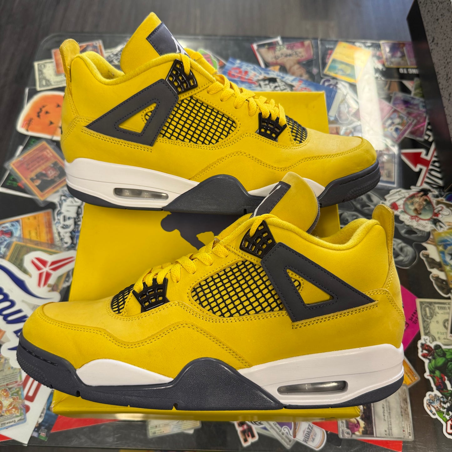Jordan 4 Retro Lightning 2021 U12.5
