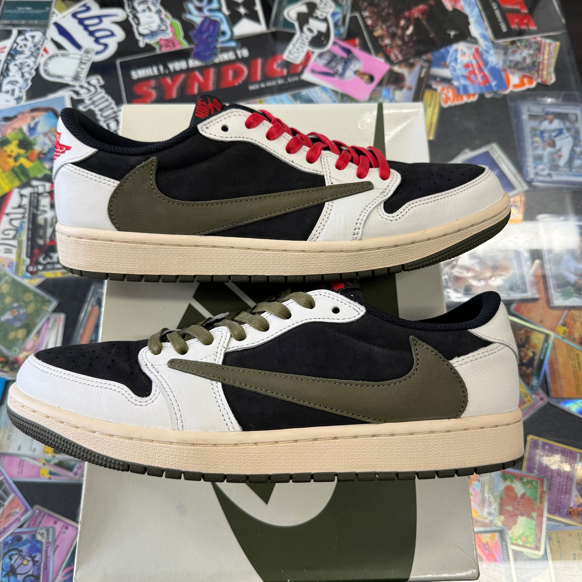 Jordan 1 retro low Travis Scott olive (women’s) U11W