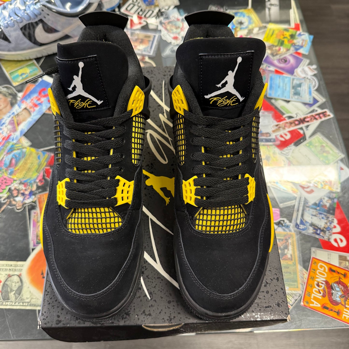 Jordan 4 Retro Thunder U11