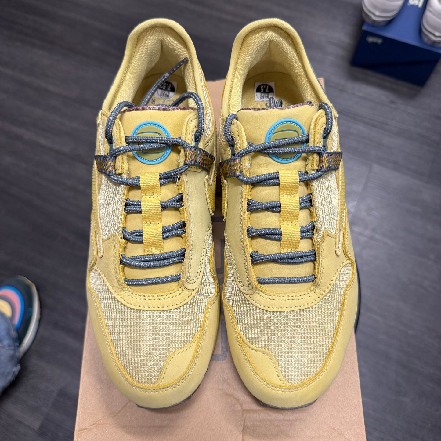 Nike Air Max 1 Travis Scott Cactus Jack Saturn Gold U