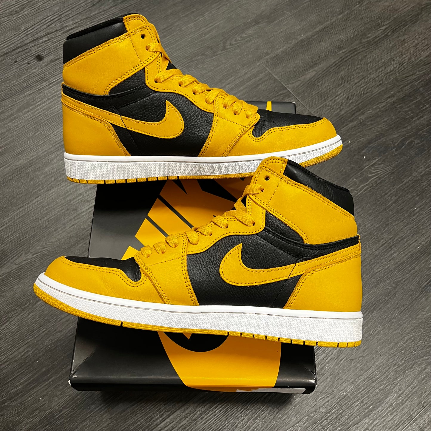 Jordan 1 Retro Pollen U