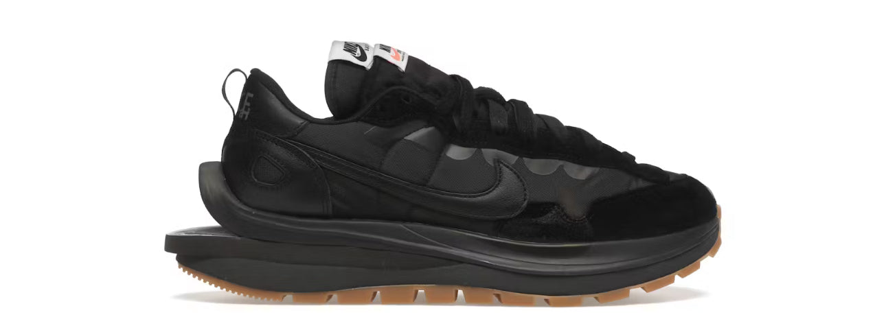 Nike Vaporwaffle sacai Black Gum