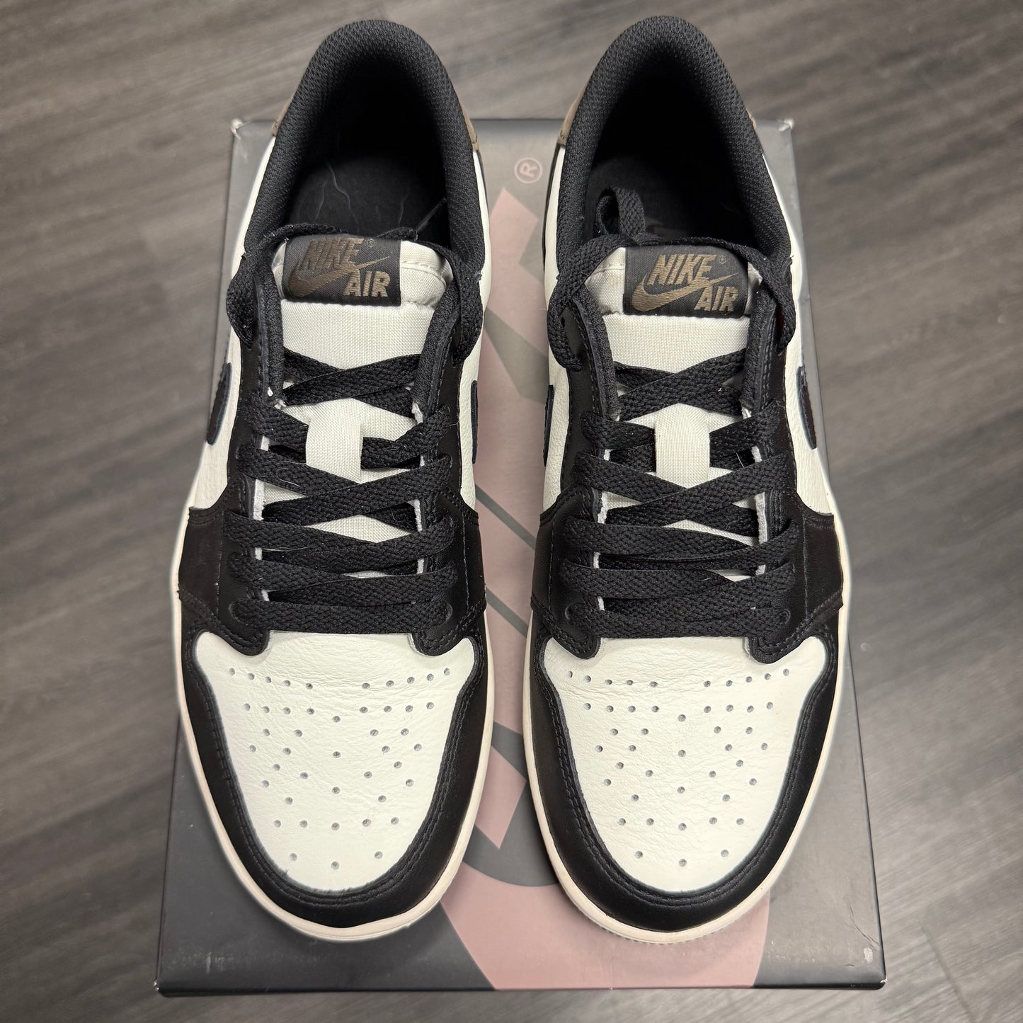 Jordan 1 Retro Low OG Mocha U8