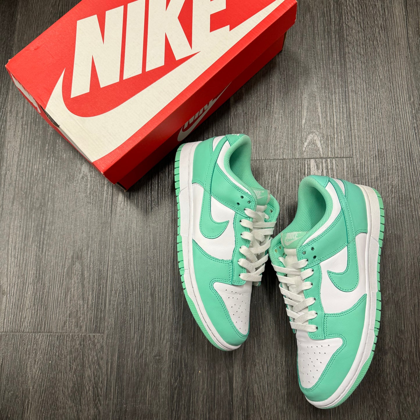 Nike Dunk Low Green Glow Women’s