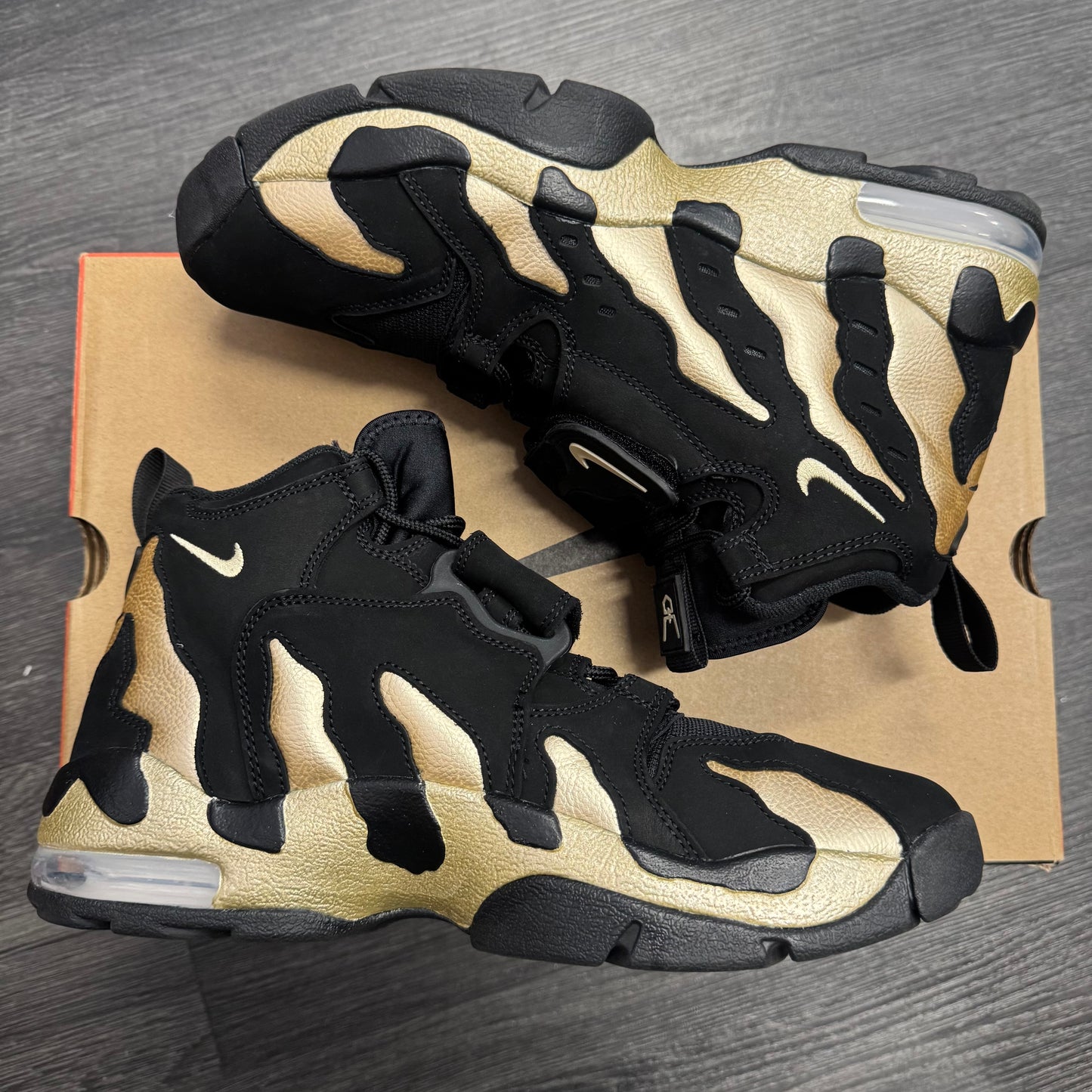 Nike Air DT Max '96 Black Vegas Gold
