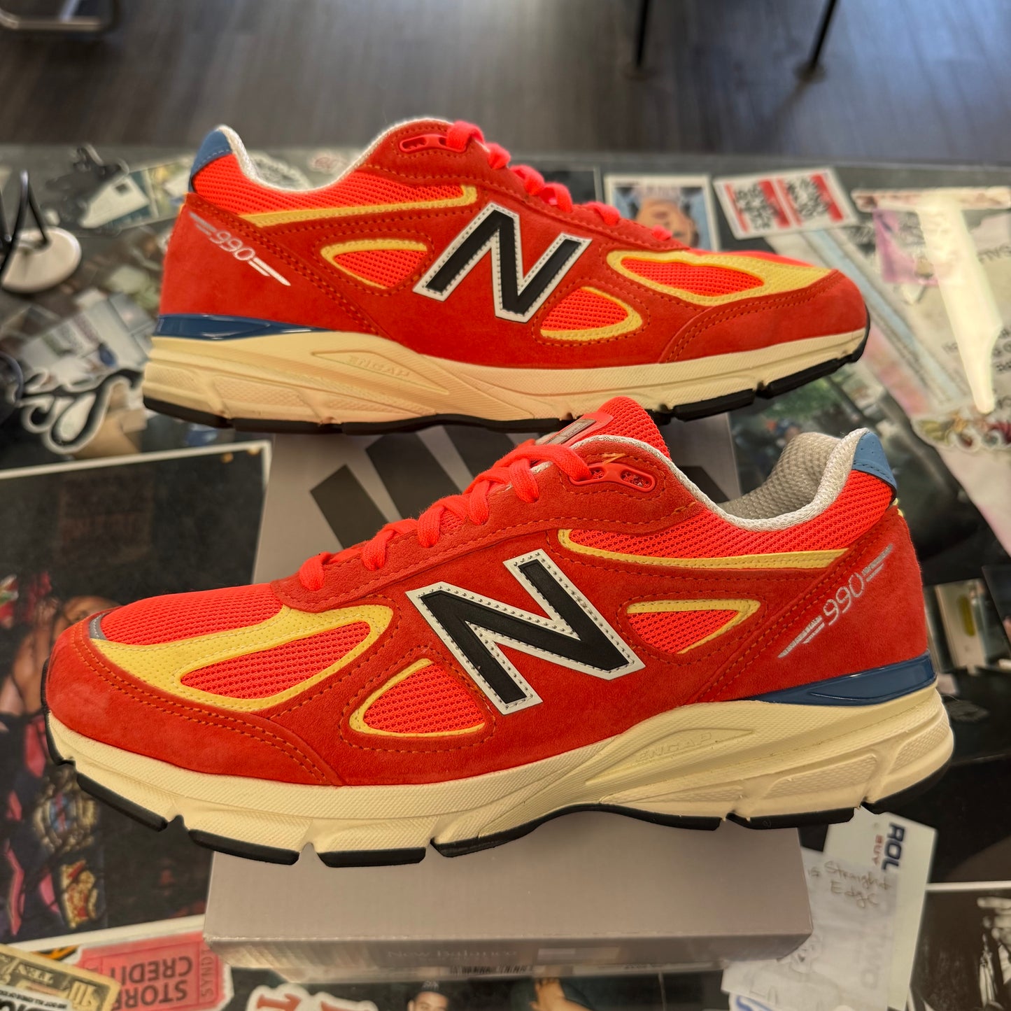 New Balance 990v4 MiUSA Urgent Red Maize