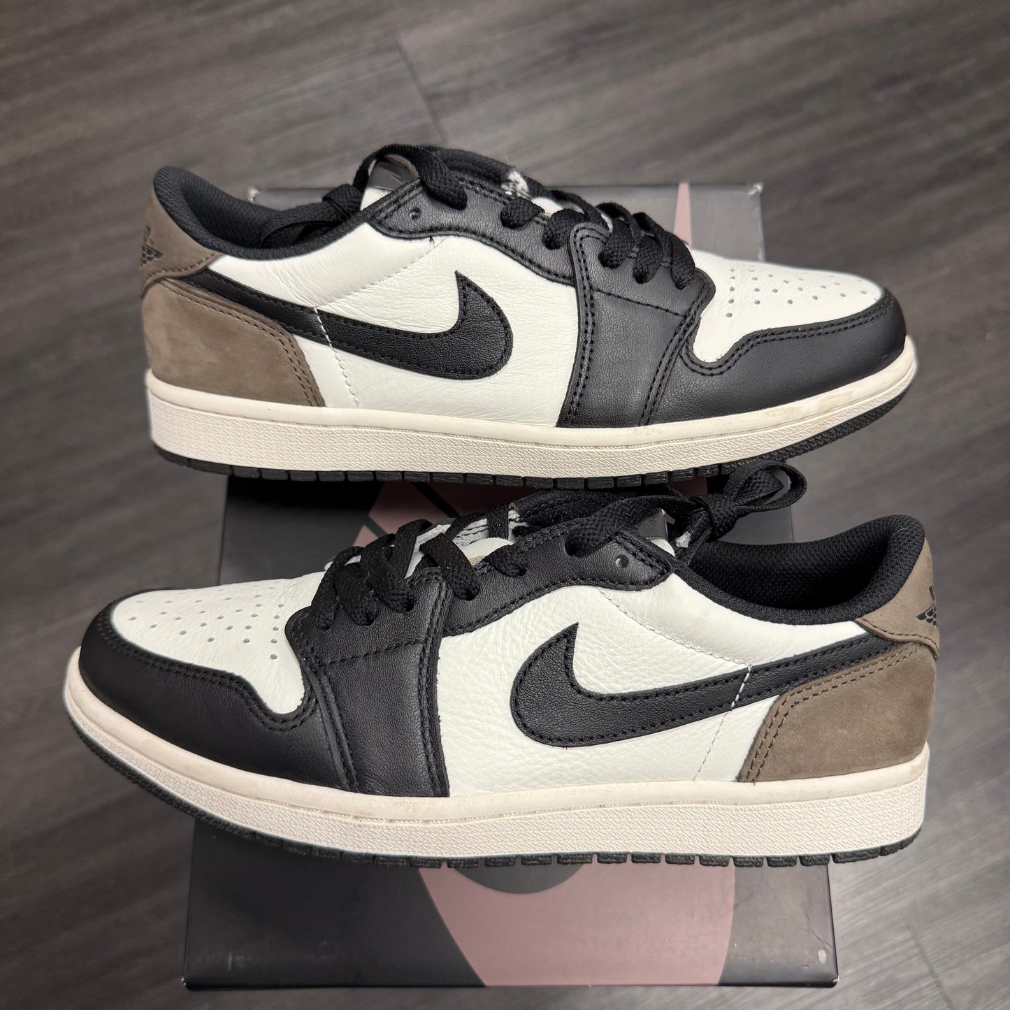 Jordan 1 Retro Low OG Mocha U8