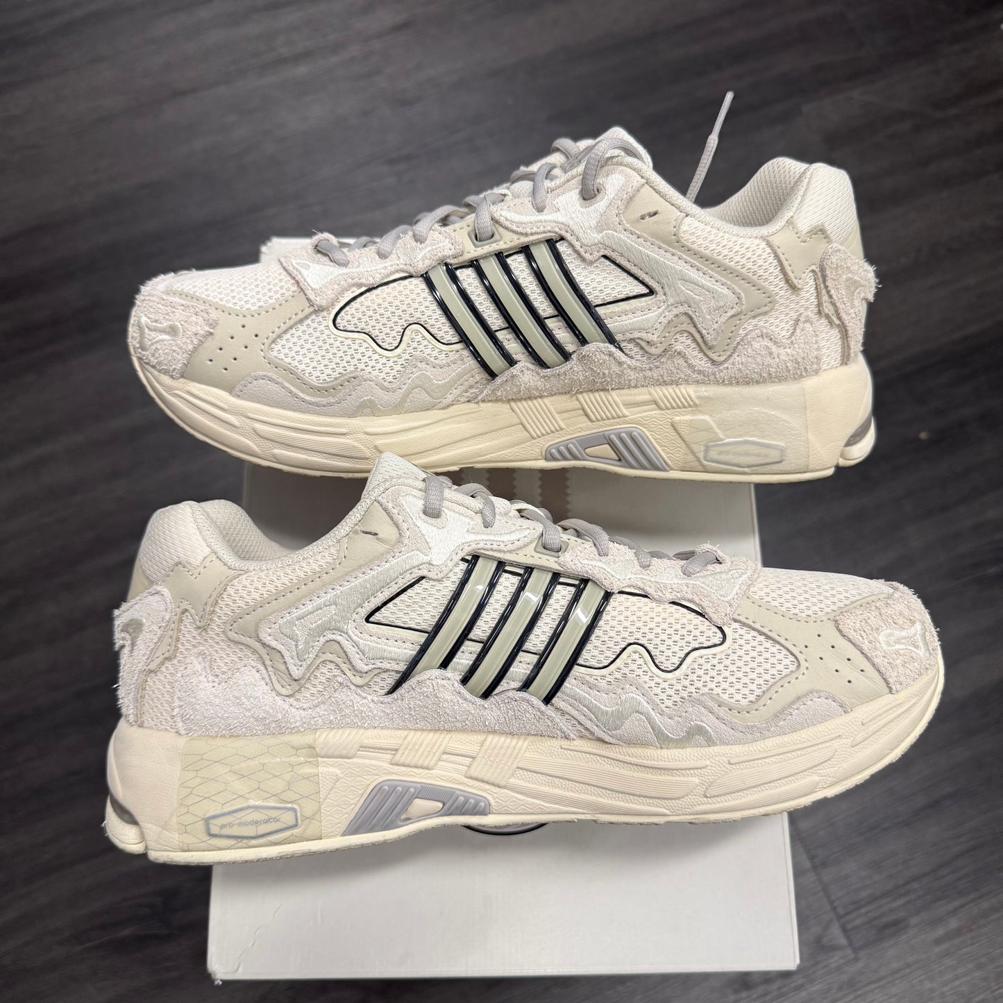 Adidas Response CL Bad Bunny