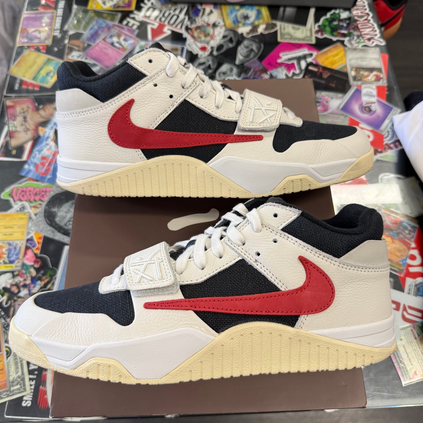 Jordan Jumpman Jack TR Travis Scott University Red U11