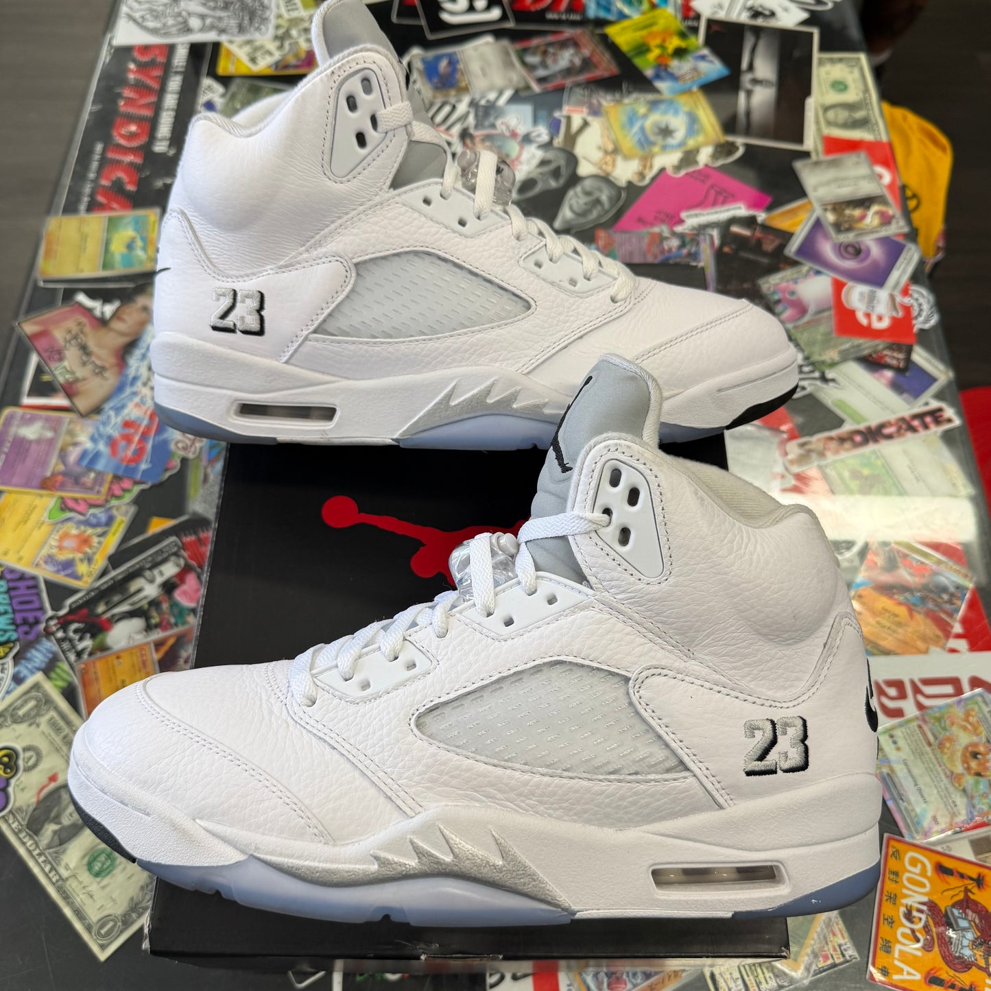 Jordan 5 Retro White Metallic 2026 U10